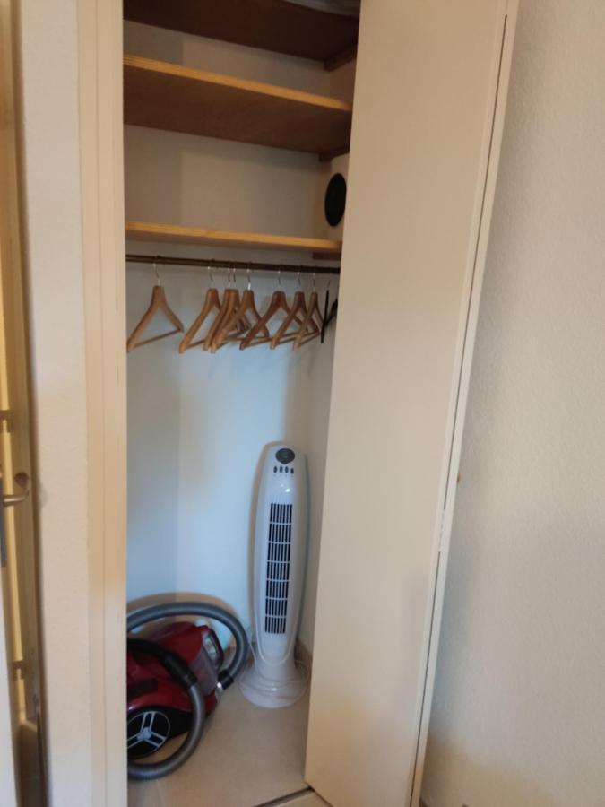 Charmant Studio 2A4 Pers Avec Jardin Et Place De Parking Situe A 5 Min A Pied De La Mer Бандол Екстериор снимка